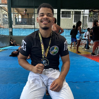 LUCAS LEONARDO RODRIGUES DE SÁ