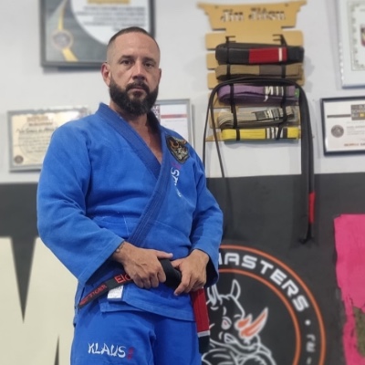 ELCIO GOMES DE ABREU JUNIOR