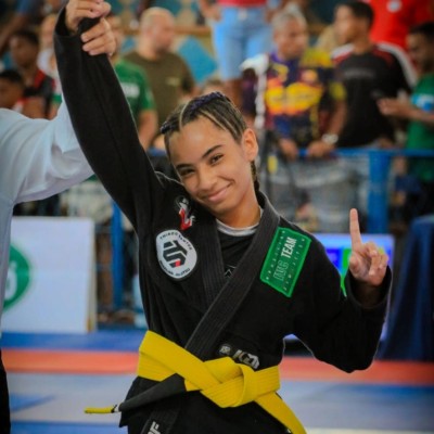 NICOLE FREIRE TOMAZ